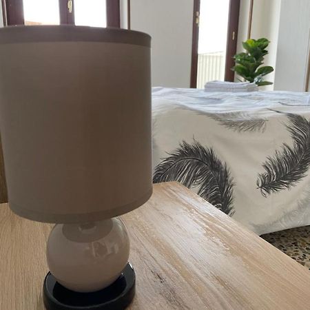 A Due Passi Dal Castello - Appartamento Con Vista Bracciano  Ngoại thất bức ảnh